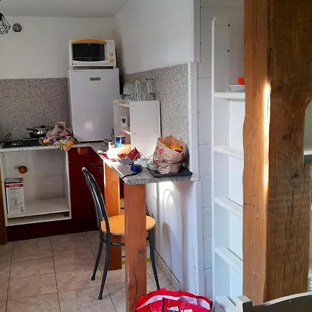 Confortable Avec Piscine Privee A Vassens 16 M² Apartment