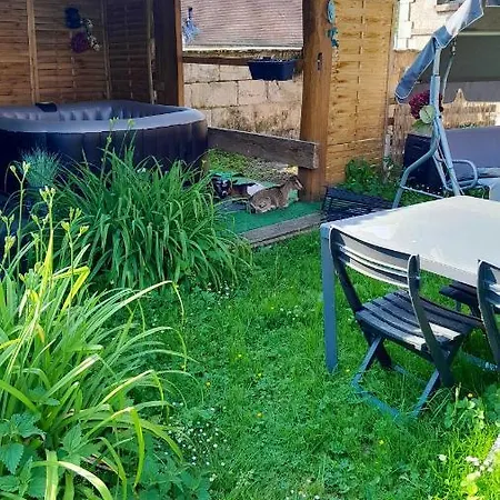 Confortable Avec Piscine Privee A Vassens 16 M² Tartiers